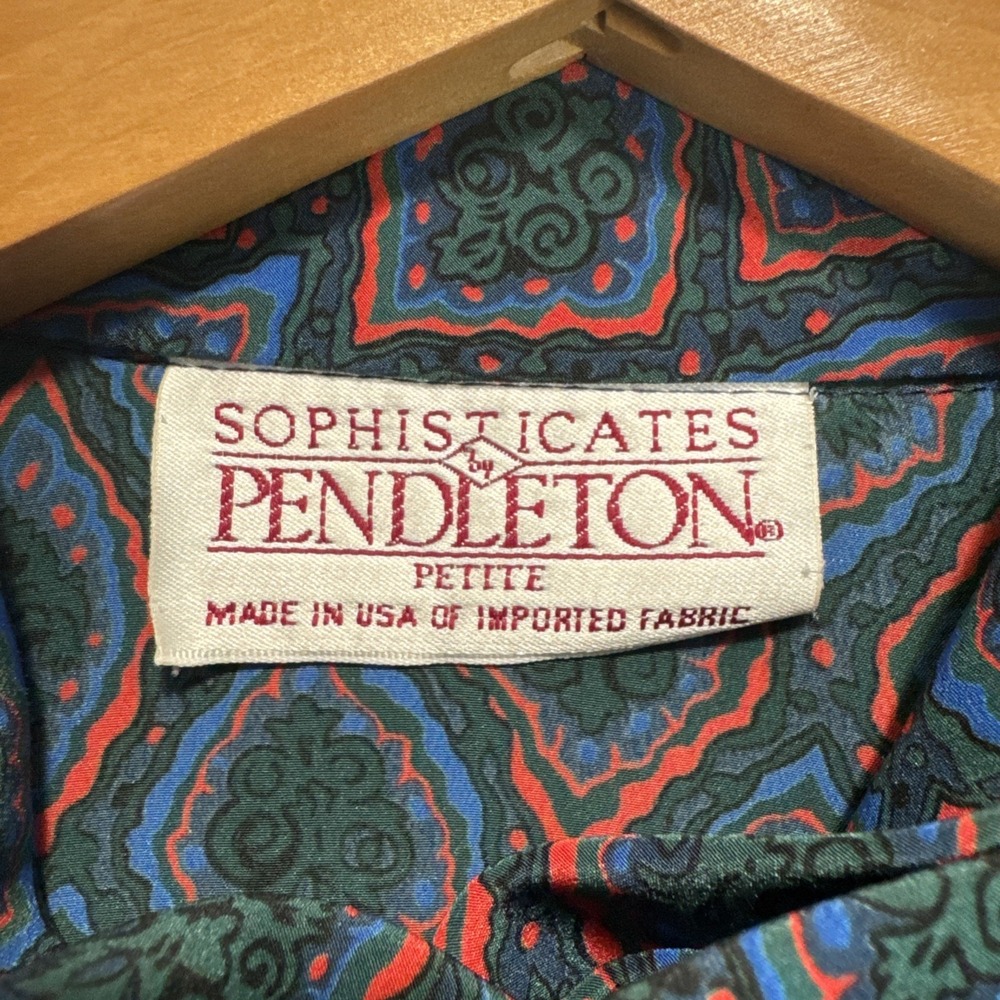 VTG Pendleton Dress Shirt Women's Sz 10 Medallion Print Made in USA Petite - Picture 5 of 10